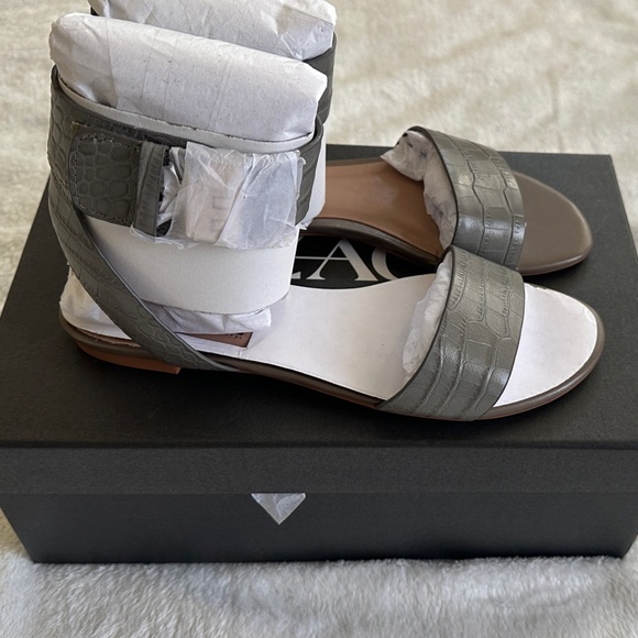 ZAC Zac Posen Vermont Gray Croc Sandals Size 6 - NEW IN BOX - Picture 3 of 3